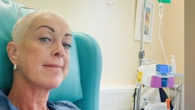 Жінка з невиліковним раком стала натхненням для інших, зайнявшись благодійністю