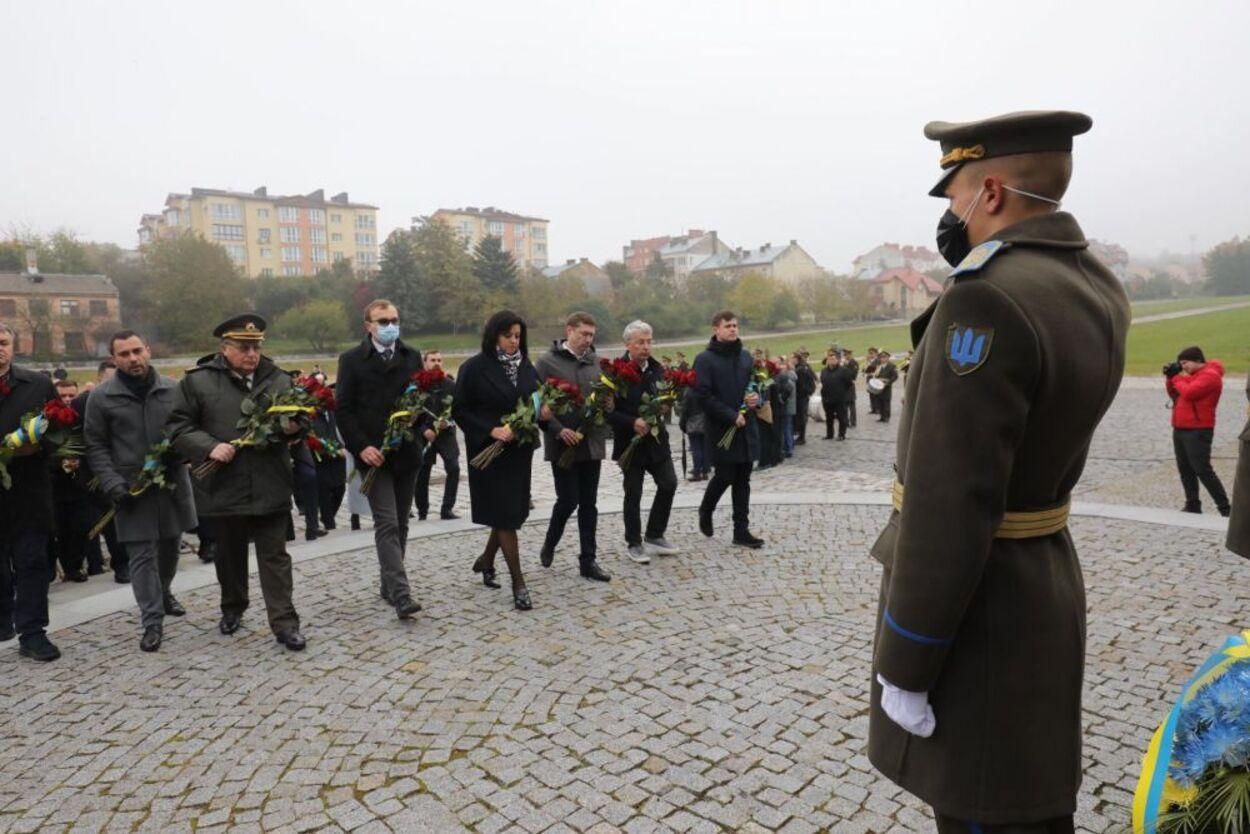 У Львові вшанували полеглих захисників та захисниць України - новини ООС - Львів У Львові вшанували полеглих захисників та захисниць України - новини ООС - Львів