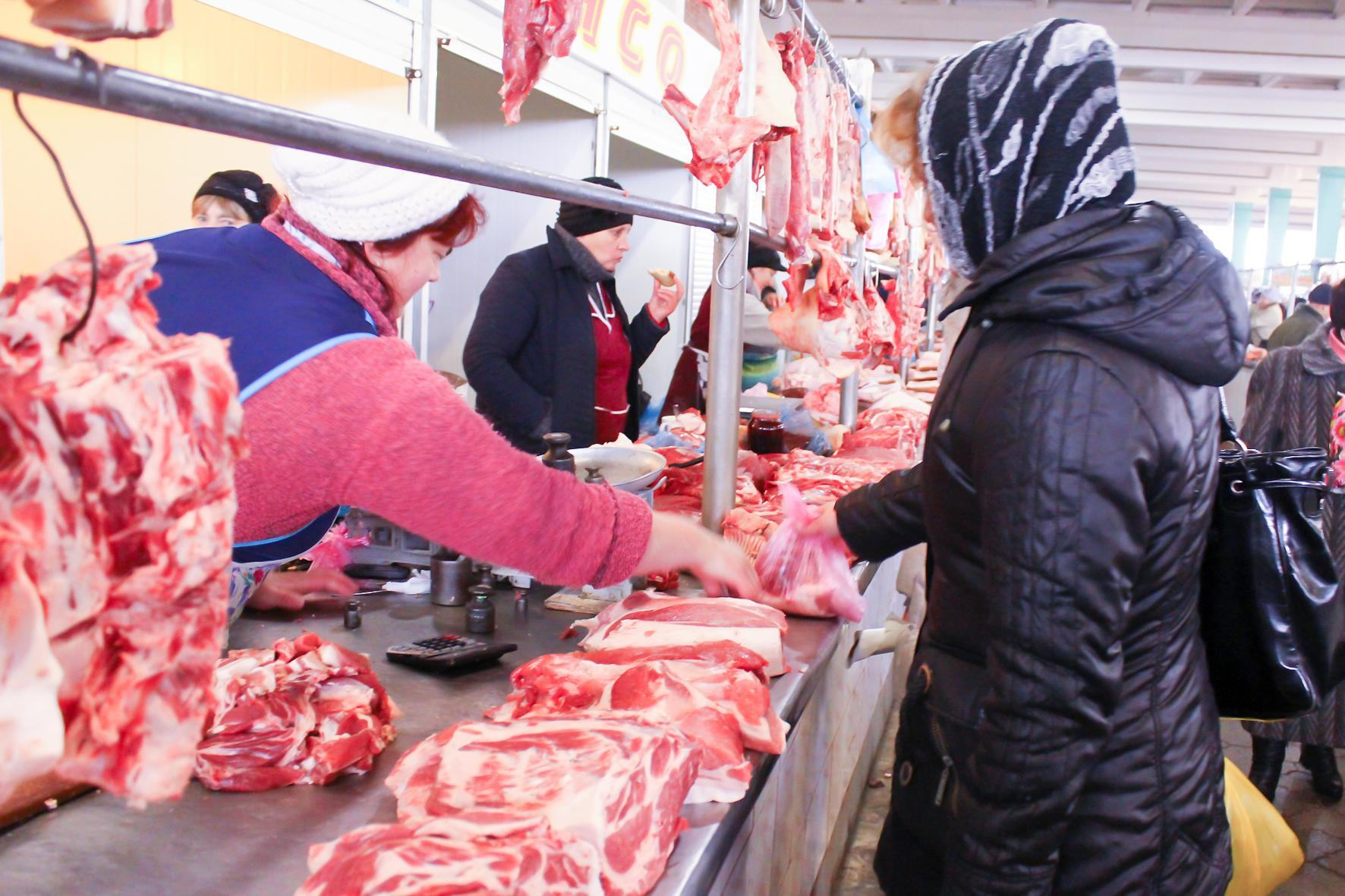 Неподалеку Одессы продавщицы мяса устроили разборки на ножах: одна из женщин попала в больницу