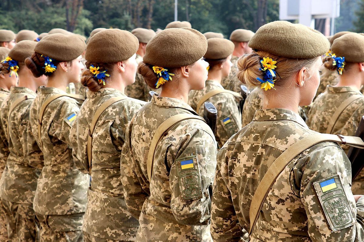У ЗСУ знімуть усі обмеження щодо посад жінок - Україна новини - 24 Канал