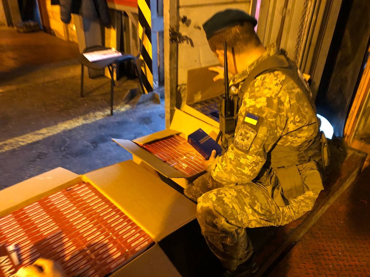 В Україну намагалися провезти величезну партію контрабандних цигарок - Свіжі новини Одеси - 24 Канал В Україну намагалися провезти величезну партію контрабандних цигарок - Свіжі новини Одеси - 24 Канал