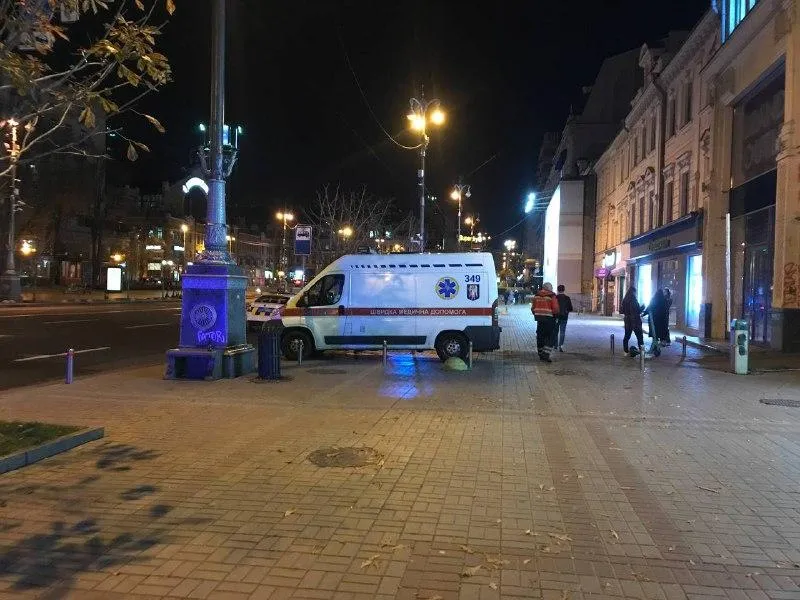 Стрілянина на Хрещатику: у барі в центрі Києва поранили людину Стрілянина на Хрещатику: у барі в центрі Києва поранили людину