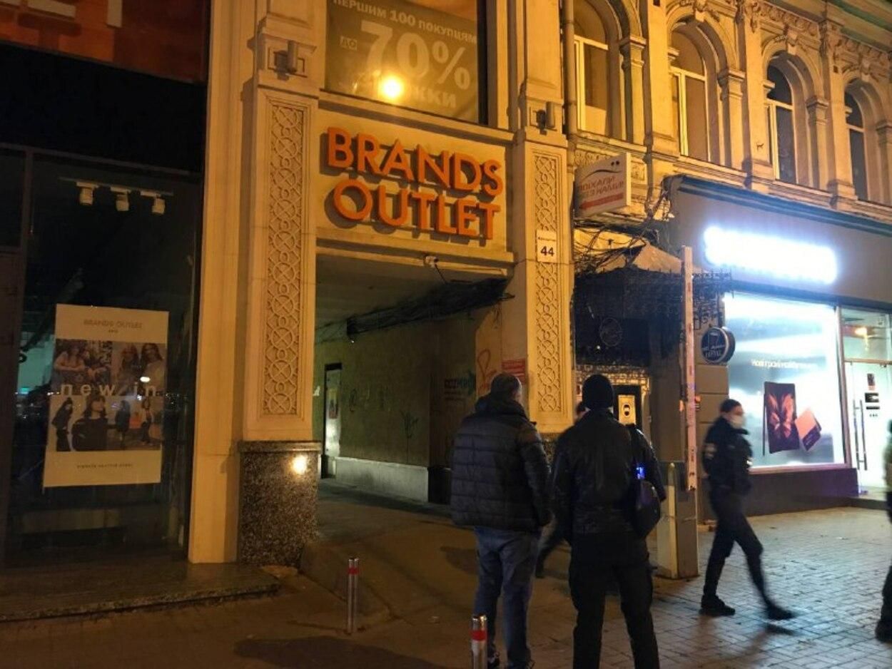 На Крещатике произошла стрельба: в баре в центре Киева ранили человека