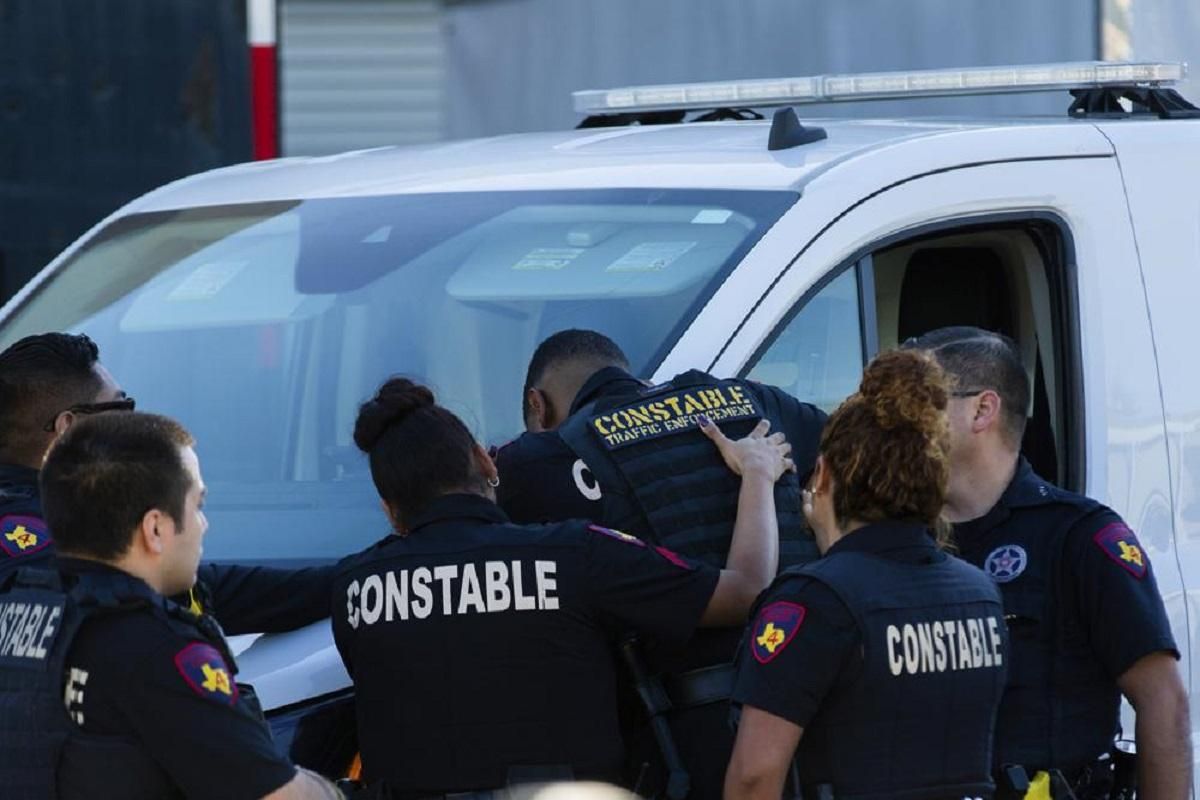 В США во время ареста произошла перестрелка: погиб один правоохранитель, еще двое – ранены