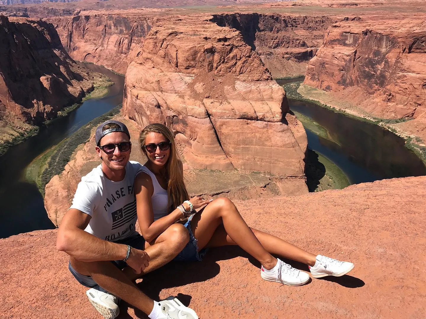 Рідний брат Каті Осадчої з дівчиною Тетяною Рідний брат Каті Осадчої з дівчиною Тетяною