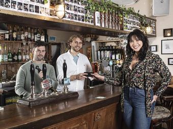 Унікальна акція: лондонський паб пропонує оплачувати замовлення старими пристроями