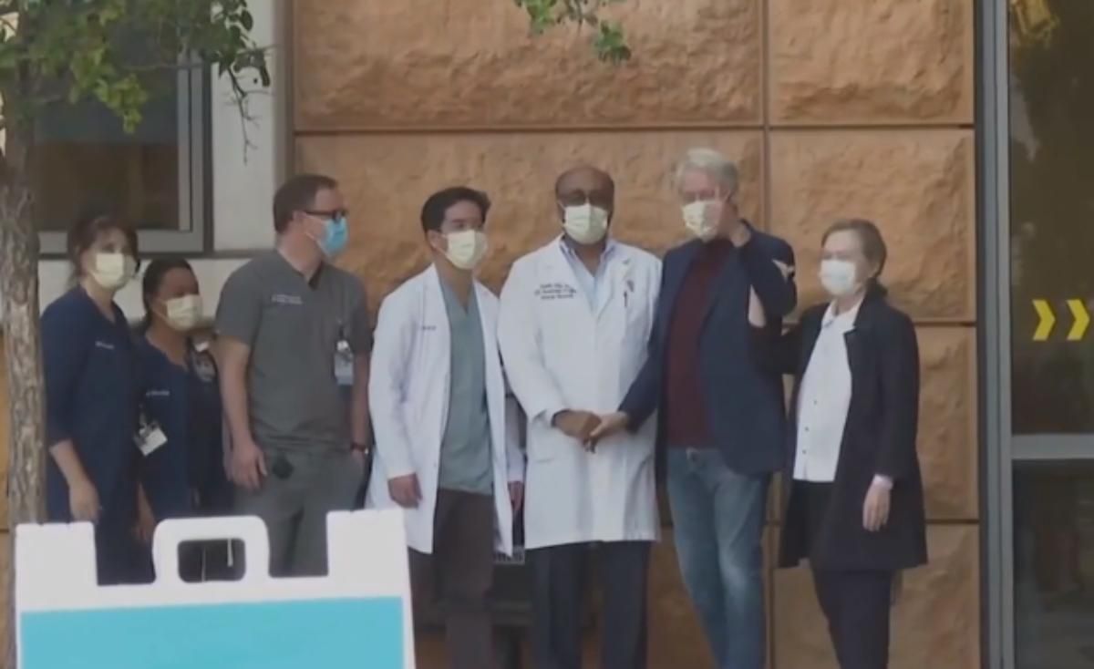 Билла Клинтона выписали из больницы в Калифорнии Билла Клинтона выписали из больницы в Калифорнии