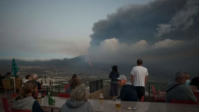 Вулкан на Канарах Вулкан на Канарах