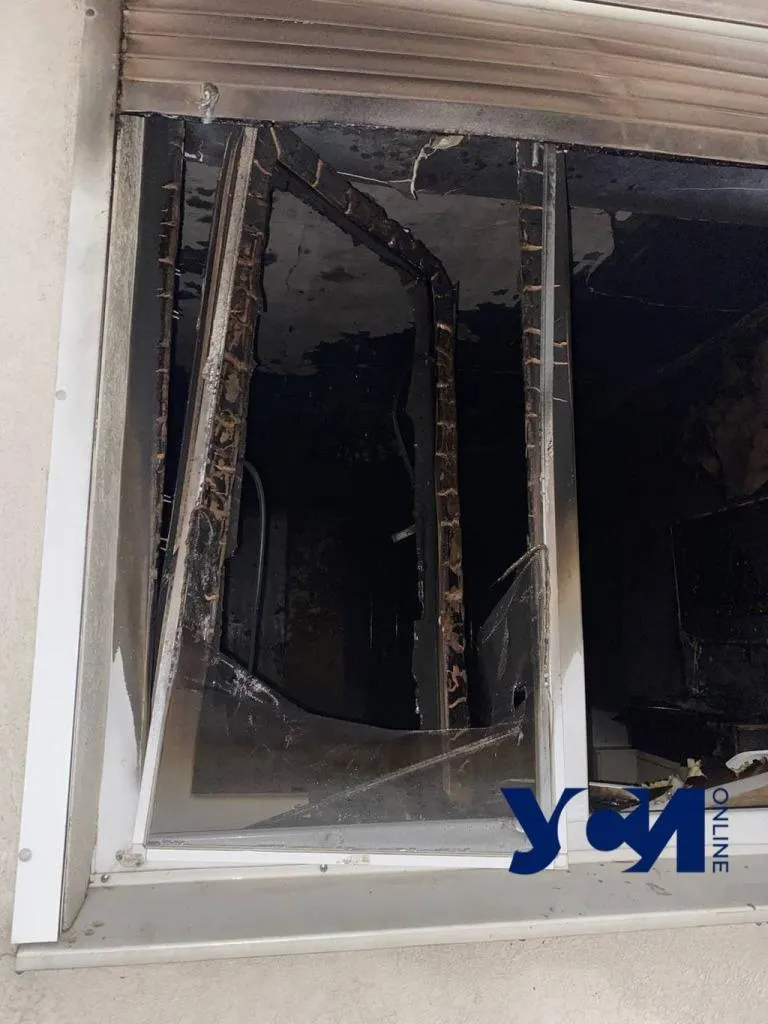 Чоловік підірвав себе Підпалив будинок Кримінал 17 жовтня 2021 Чоловік підірвав себе Підпалив будинок Кримінал 17 жовтня 2021