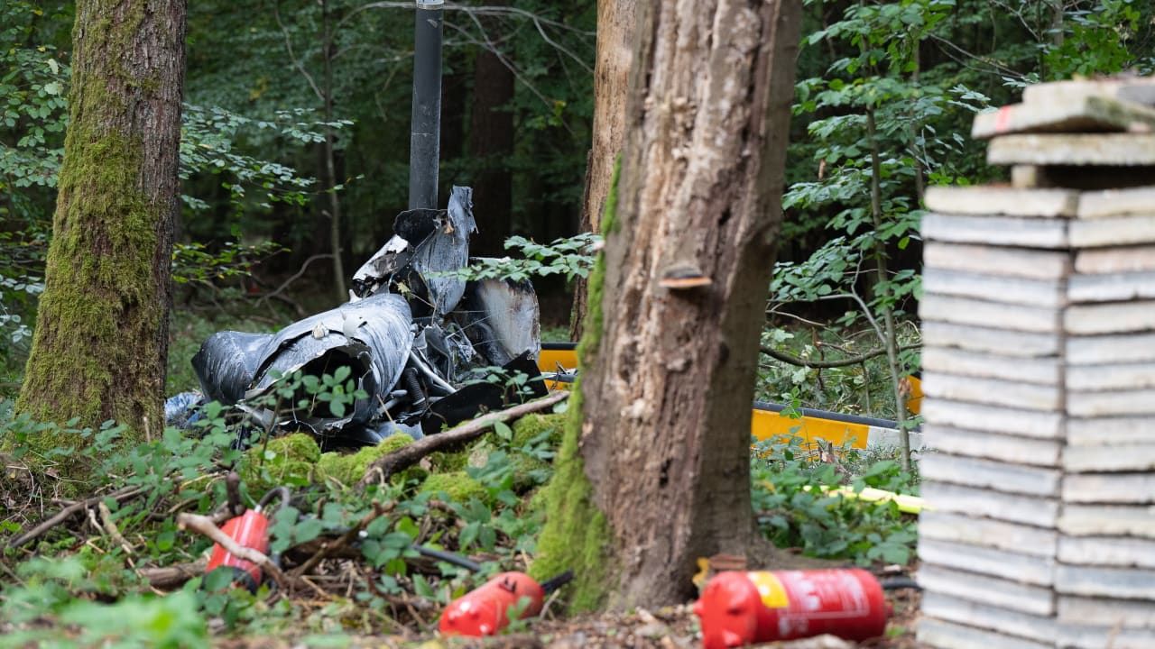 Уламки розкидало на сотні метрів: у Німеччині розбився вертоліт – є загиблі - 24 Канал