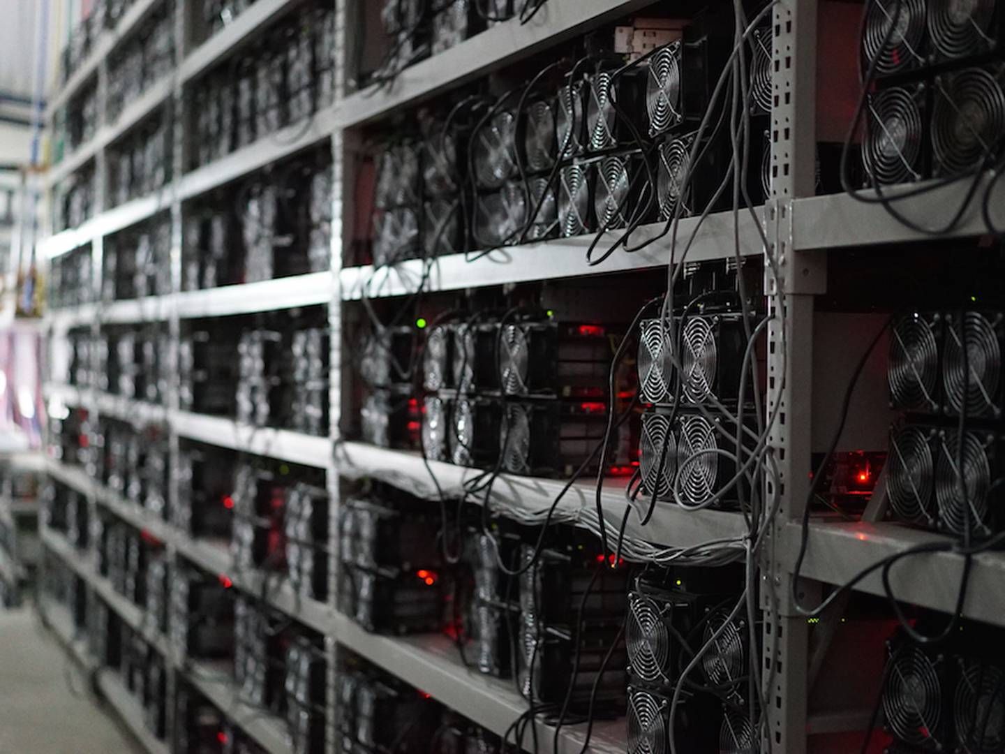 Майнер биткойнов пообещал обогреть зимой целый канадский городок Майнер биткойнов пообещал обогреть зимой целый канадский городок