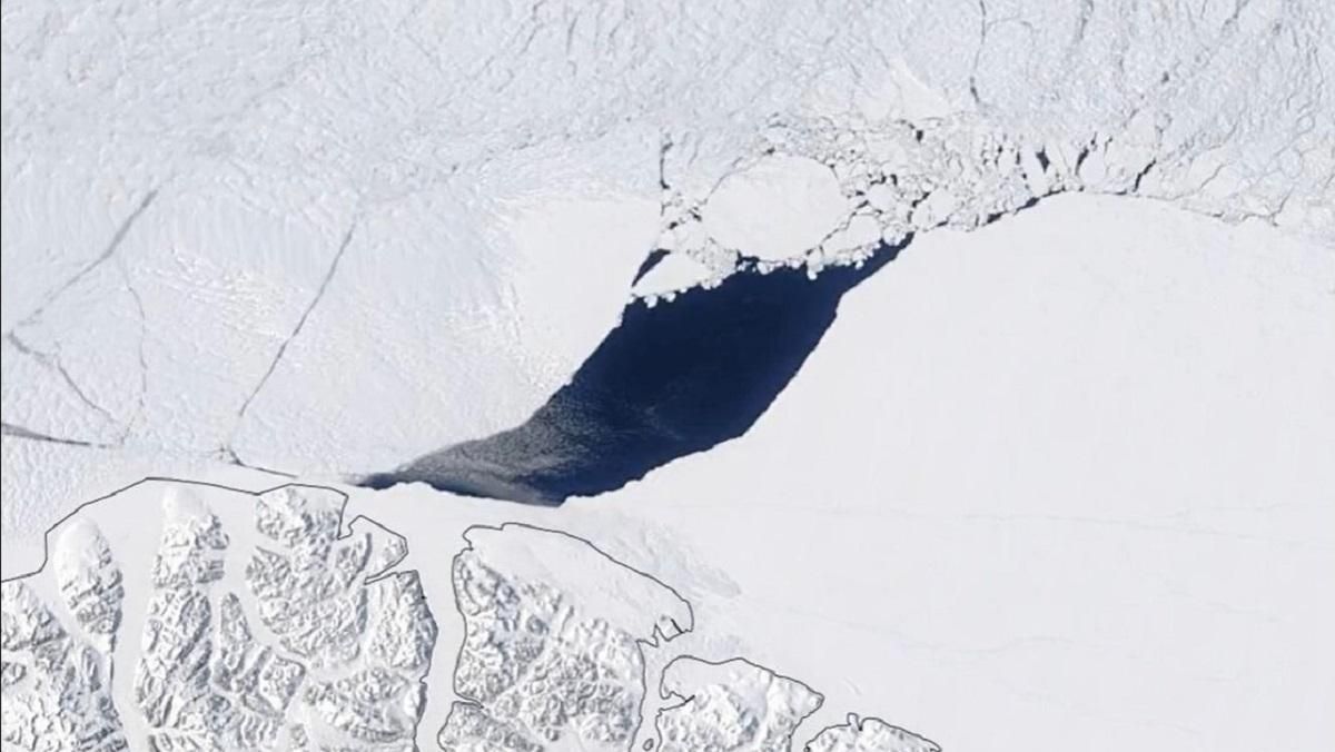 Зафиксировано разрушение старейшего арктического ледника на планете