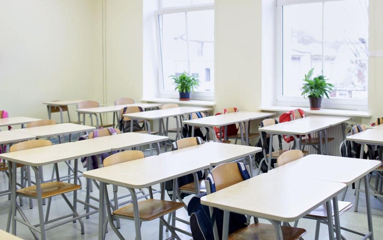 Був весь в крові та не міг ходити: учневі під Дніпром розбили голову в школі - Новини Дніпро - Освіта Був весь в крові та не міг ходити: учневі під Дніпром розбили голову в школі - Новини Дніпро - Освіта