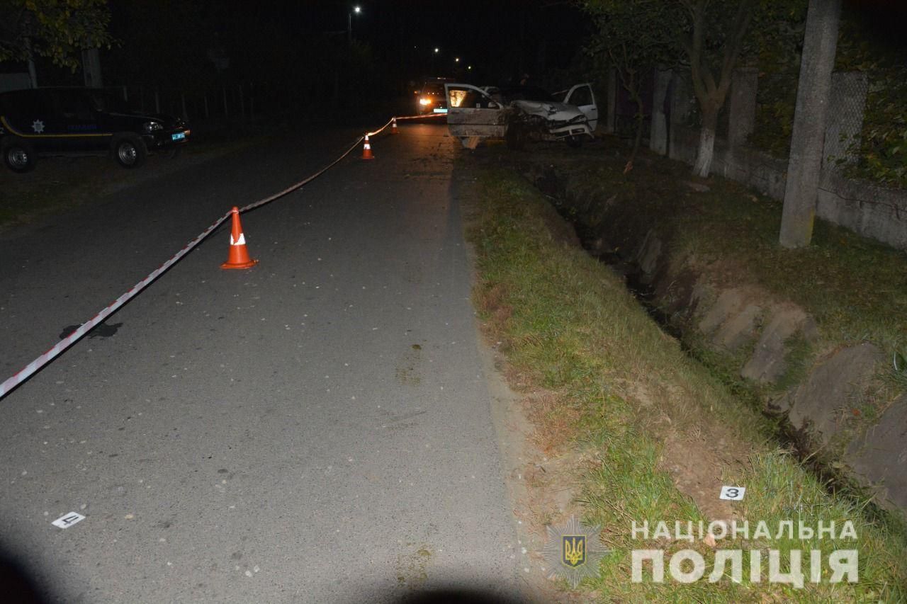 На Закарпатье водитель под наркотиками слетел в кювет: погибла 17-летняя девушка
