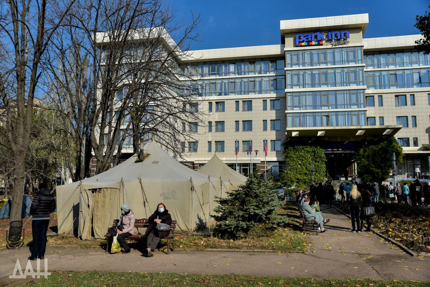 Взяли в заручники: у ТКГ блокування місії ОБСЄ в готелях назвали тероризмом - Новини Донецька - 24 Канал