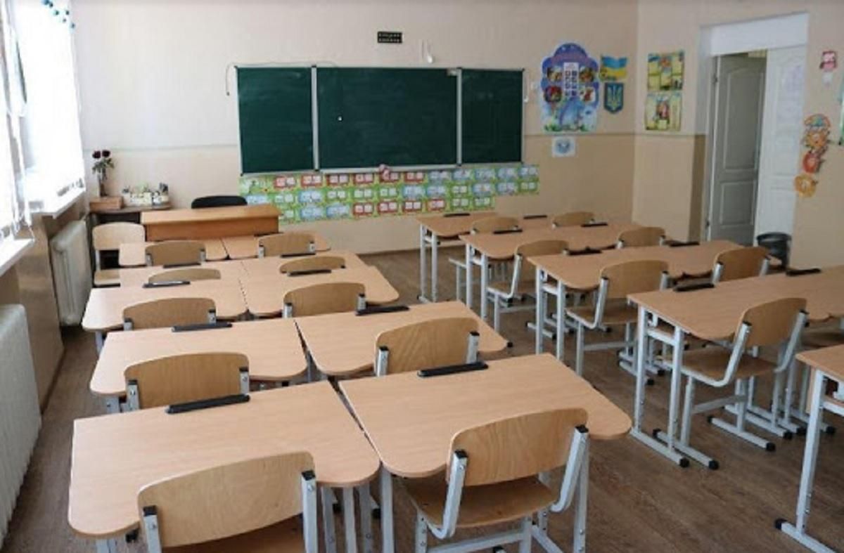 Хищение на школьных стульях: прокуратура сообщила о подозрении четвертому фигуранту схемы Хищение на школьных стульях: прокуратура сообщила о подозрении четвертому фигуранту схемы