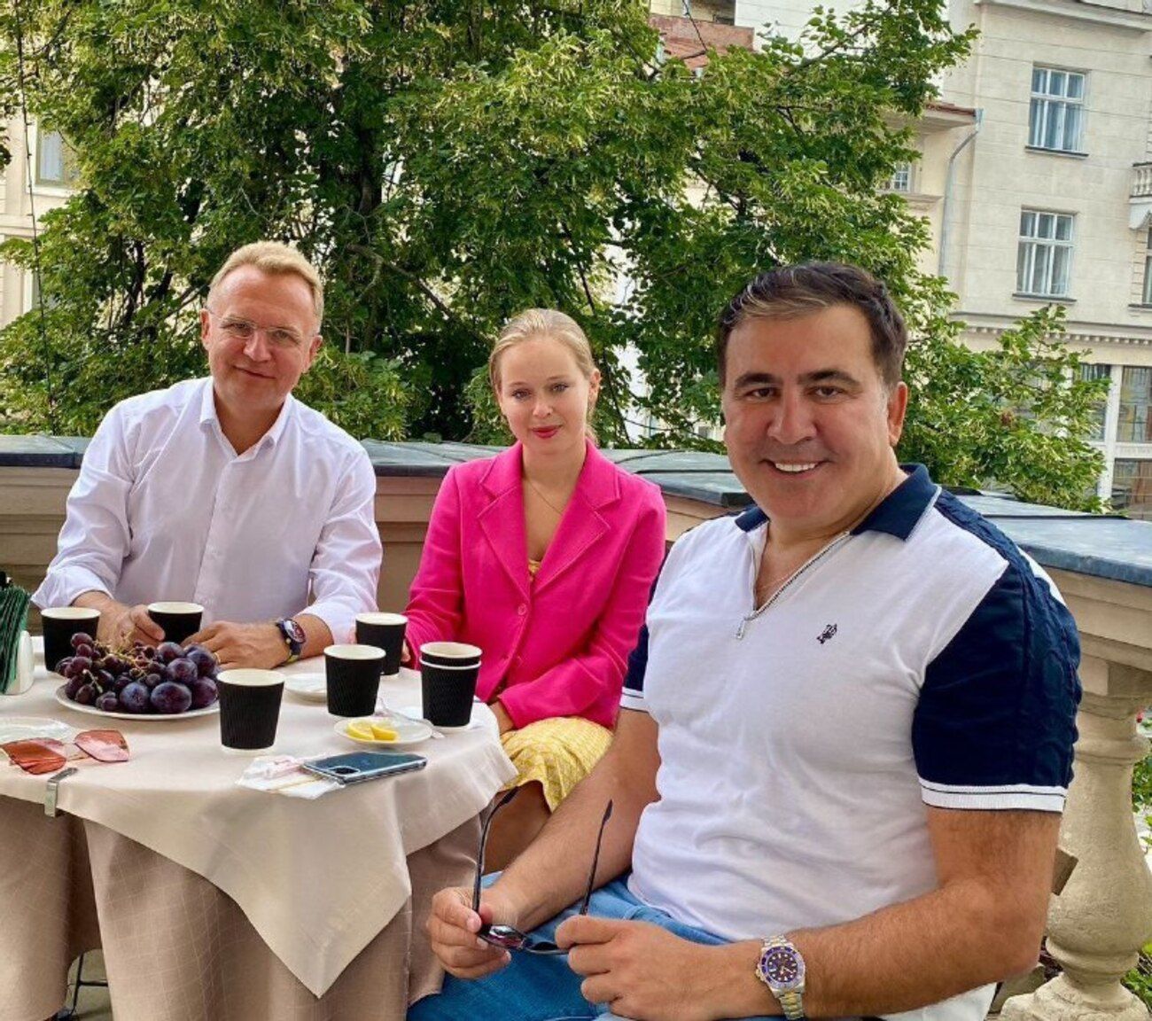 Нужен нам живым и здоровым, – Садовый попросил Саакашвили прекратить голодовку Нужен нам живым и здоровым, – Садовый попросил Саакашвили прекратить голодовку