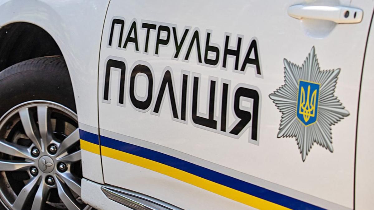 Під Харковом збили поліцейського, який складав протокол: знадобилася допомога медиків - 24 Канал Під Харковом збили поліцейського, який складав протокол: знадобилася допомога медиків - 24 Канал