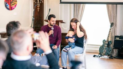 У США маленький Дмитрик з СМА одужує після найдорожчого уколу у світі