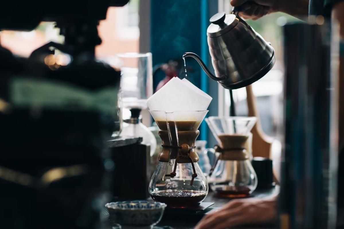 Цена на кофе растет: специалист сказал, насколько подорожает популярный напиток