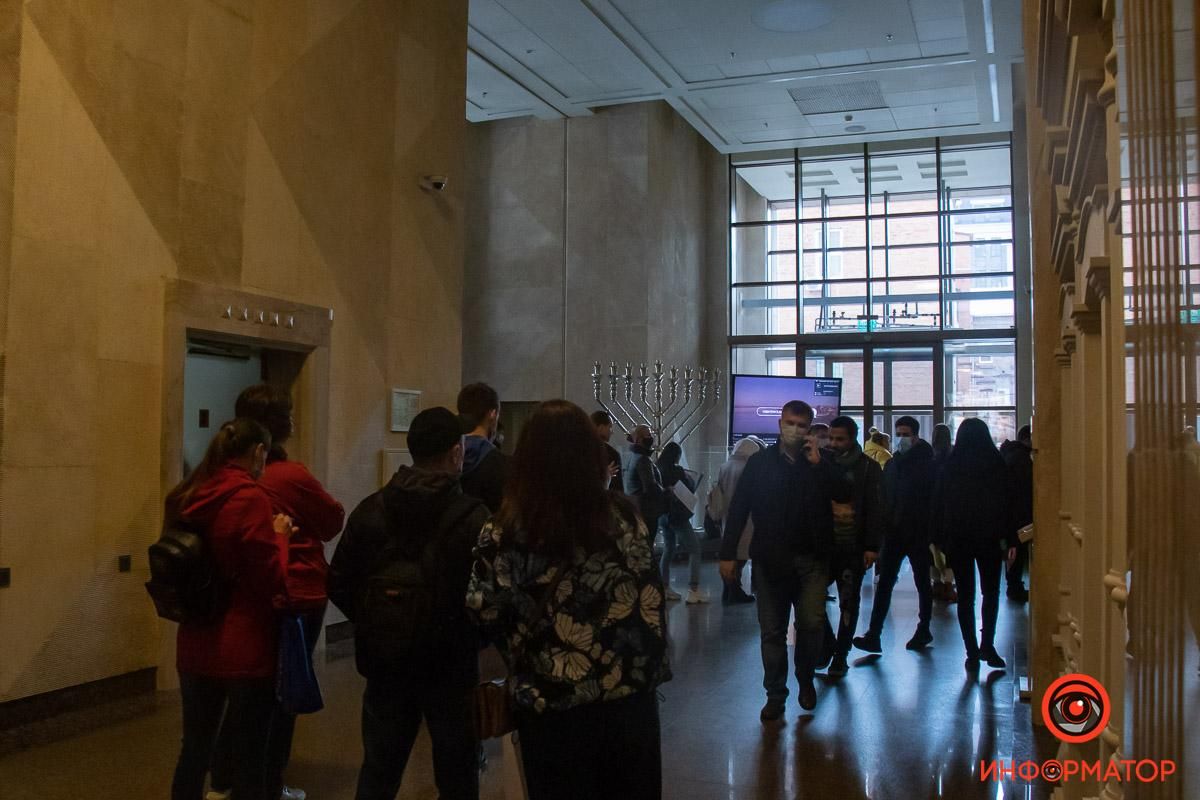 Рекорд за последние 2 года: в Днепре за день провакцинировались почти 10 тысяч человек Рекорд за последние 2 года: в Днепре за день провакцинировались почти 10 тысяч человек