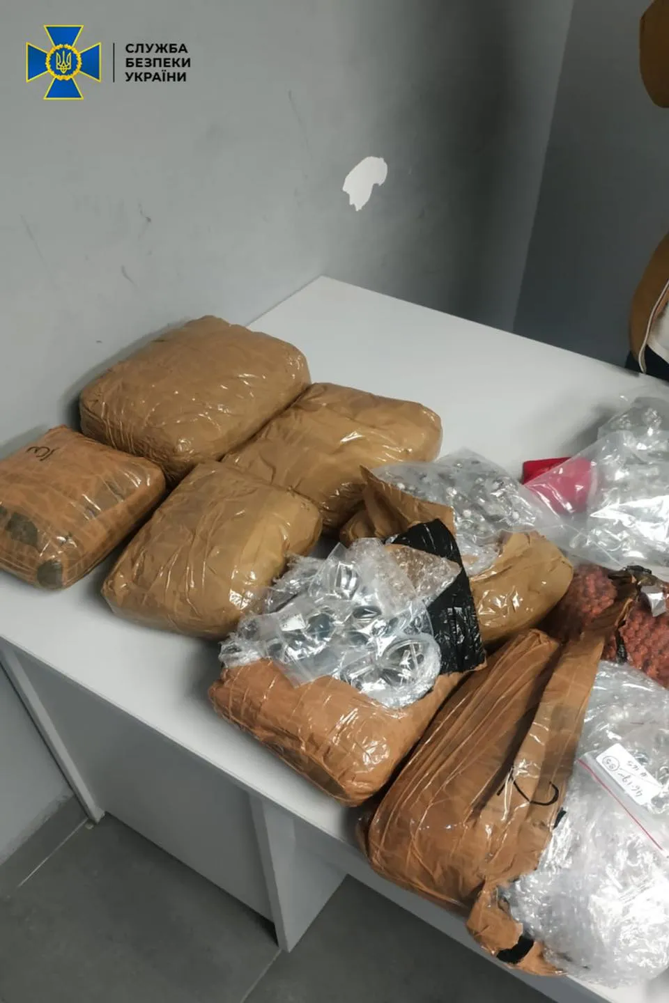 Контрабанда Одеса Аеропорт Срібло Контрабанда Одеса Аеропорт Срібло