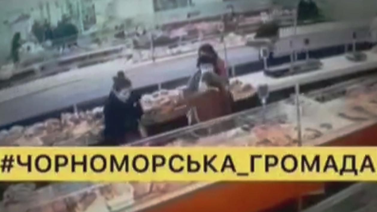 Резня продавщиц мясного рынка Черноморска: обнародовали видео стычки Резня продавщиц мясного рынка Черноморска: обнародовали видео стычки