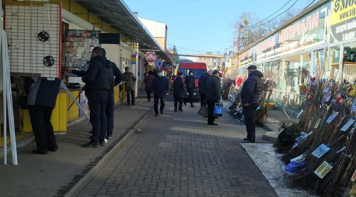 Житомир с 23 октября усиливает карантин: рынки и ТРЦ будут работать с ограничениями Житомир с 23 октября усиливает карантин: рынки и ТРЦ будут работать с ограничениями