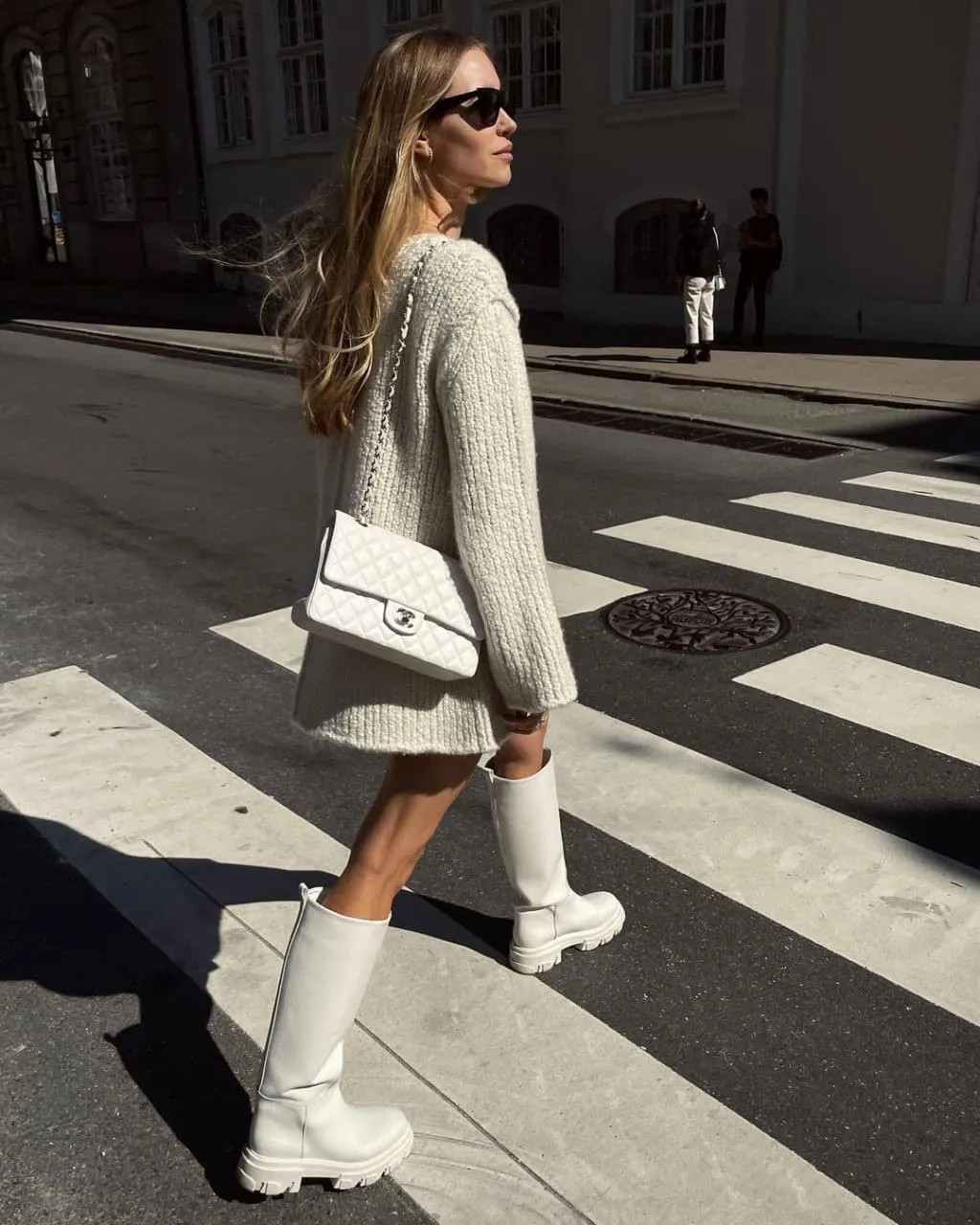 Стильні светри скандинавських модниць / Фото з інстаграму Стильні светри скандинавських модниць / Фото з інстаграму