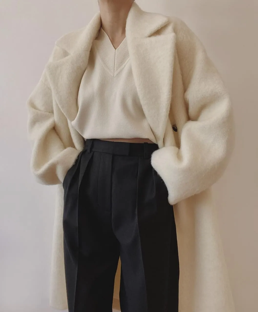 Стильні светри скандинавських модниць / Фото з інстаграму Стильні светри скандинавських модниць / Фото з інстаграму