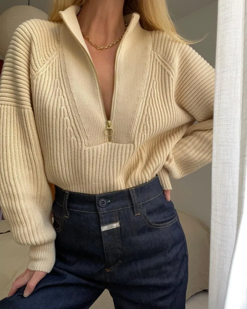 Стильні светри скандинавських модниць / Фото з інстаграму Стильні светри скандинавських модниць / Фото з інстаграму