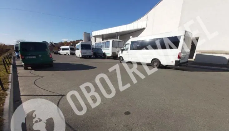 черги у крематорію Києва через померлих від COVID-19 черги у крематорію Києва через померлих від COVID-19