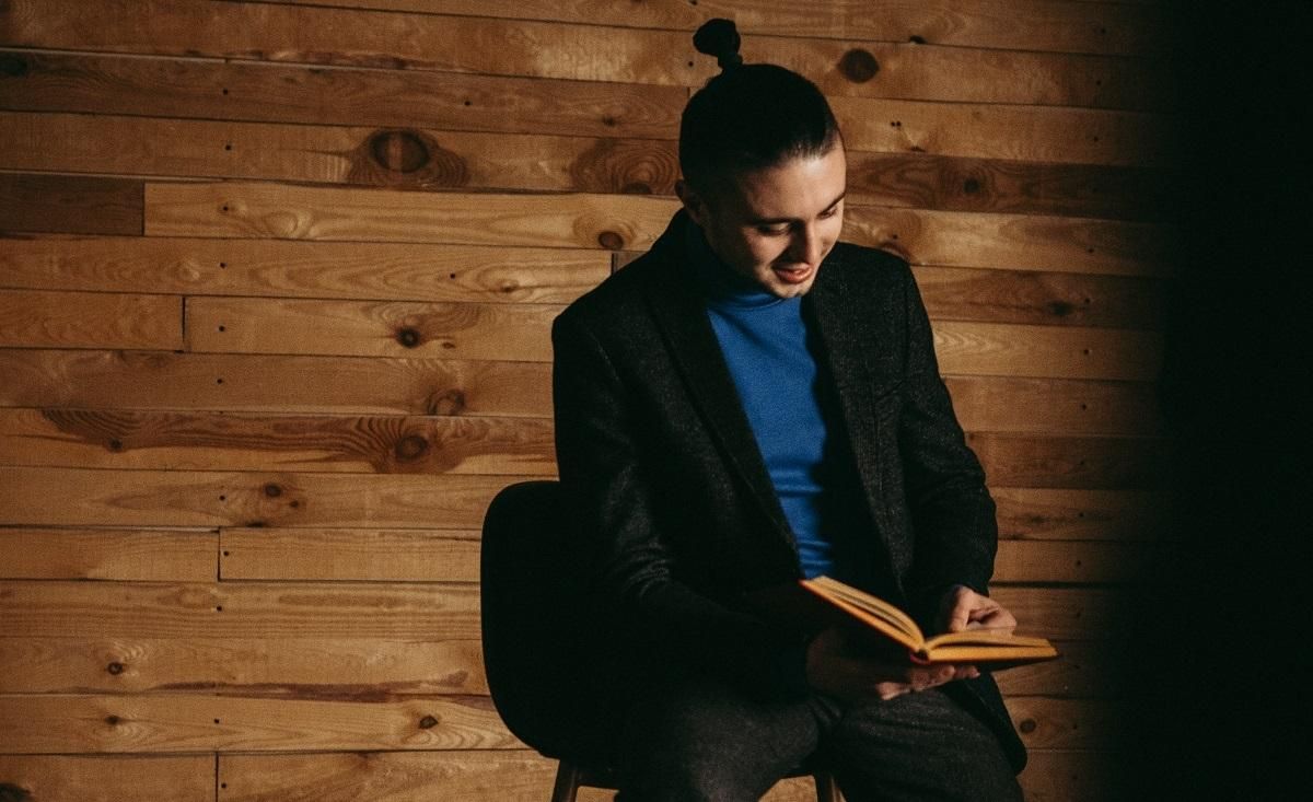 Читать – это круто! – интервью с фронтменом "Антител" Тарасом Тополей Читать – это круто! – интервью с фронтменом "Антител" Тарасом Тополей