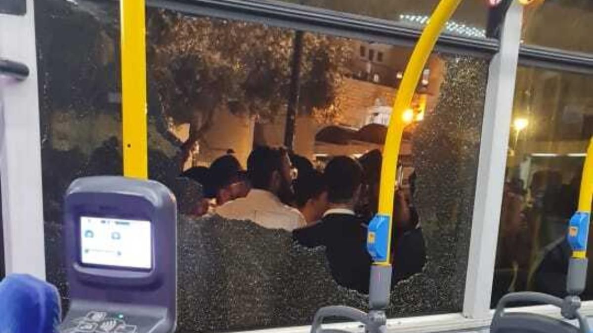 Столкновения с камнями и стрельбой возле Иерусалима: есть раненые, задержали десятки людей