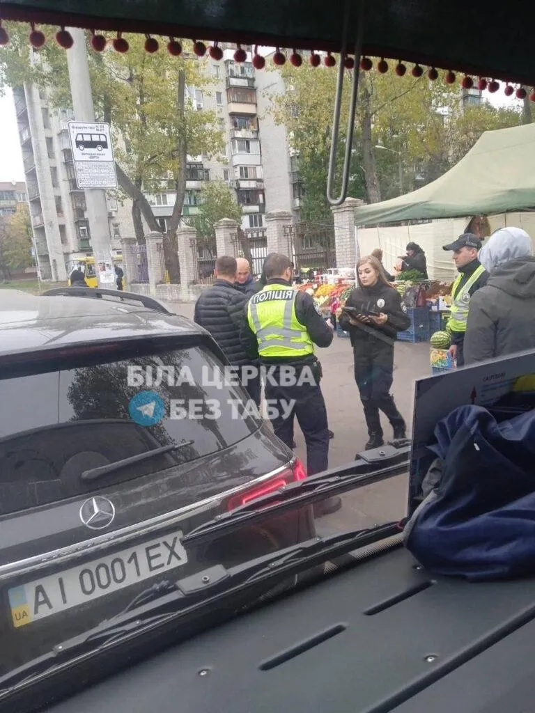 Напад тітушок перевізника Авен-Єзер на водіїв Транссіті, є поранені, тітушки поранили людей ножами Напад тітушок перевізника Авен-Єзер на водіїв Транссіті, є поранені, тітушки поранили людей ножами