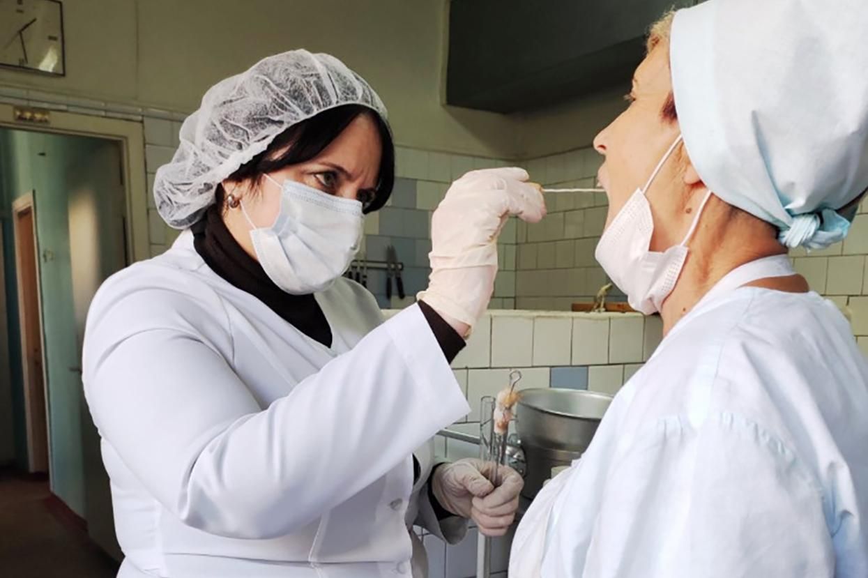 Кожен десятий працівник їдальні у школі чи садочку є носієм стафілококу, – МОЗ - Україна новини - Освіта Кожен десятий працівник їдальні у школі чи садочку є носієм стафілококу, – МОЗ - Україна новини - Освіта