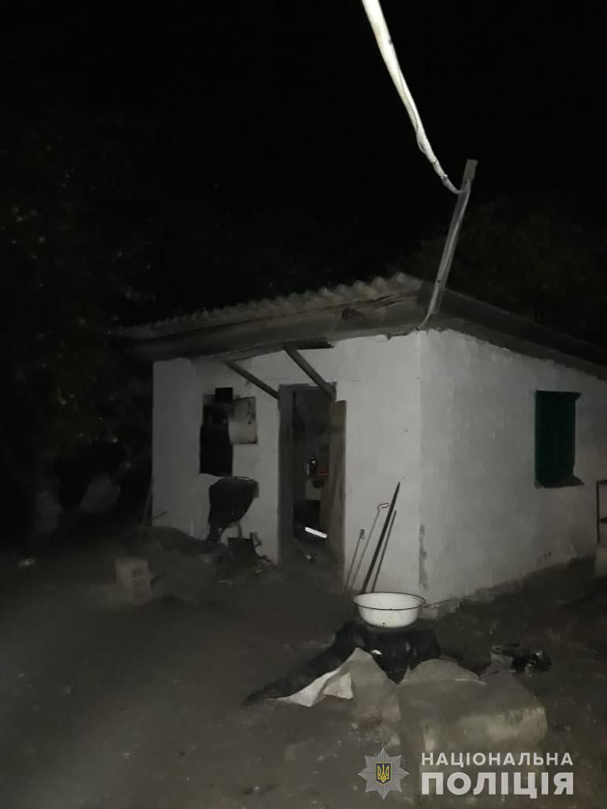 Поруч лежала передсмертна записка: на Харківщині знайшли мертвими матір і сина - Новини Харкова - 24 Канал Поруч лежала передсмертна записка: на Харківщині знайшли мертвими матір і сина - Новини Харкова - 24 Канал