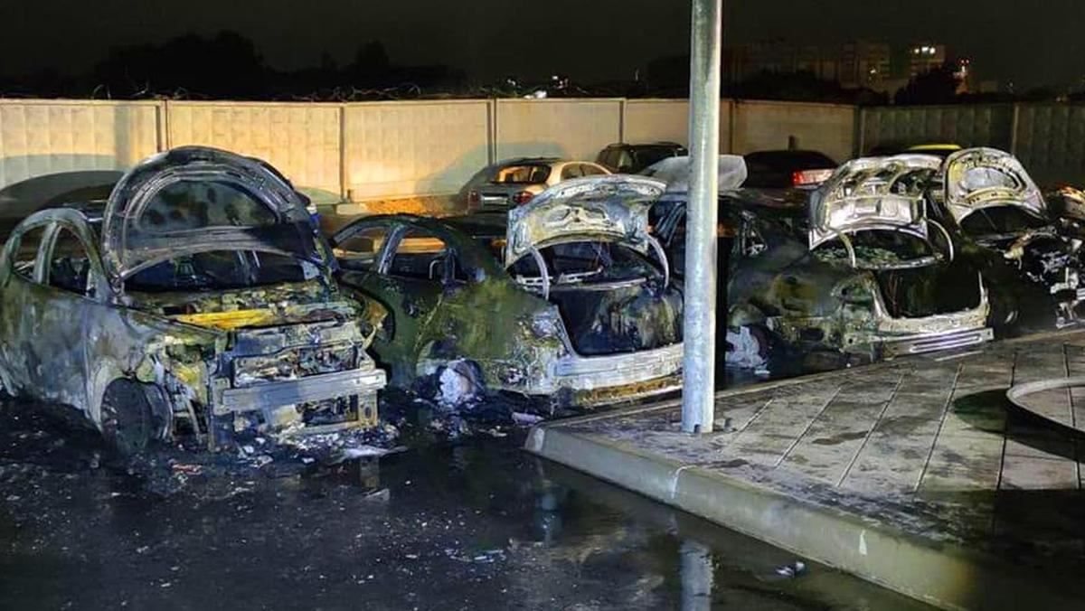 На Київщині викрили банду серійних автопаліїв: оперативне відео - Київ На Київщині викрили банду серійних автопаліїв: оперативне відео - Київ