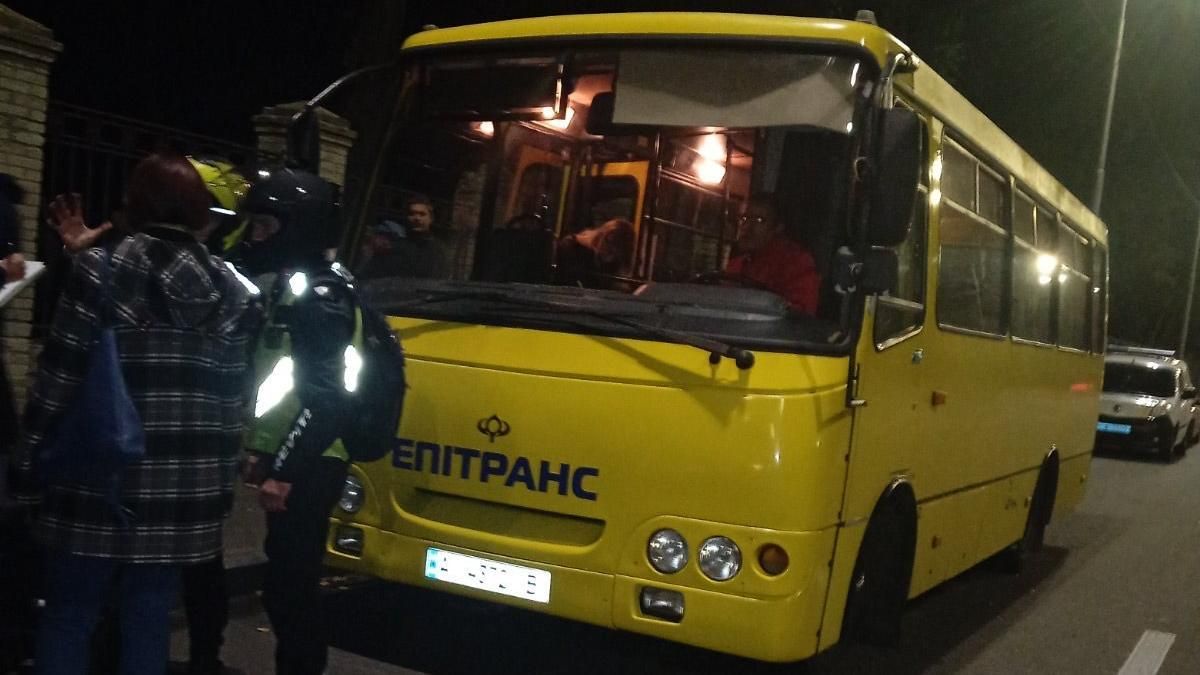 У КМДА назвали напади на перевізників терористичними діями з боку "маршруточної мафії" - Новини Києва - Київ У КМДА назвали напади на перевізників терористичними діями з боку "маршруточної мафії" - Новини Києва - Київ