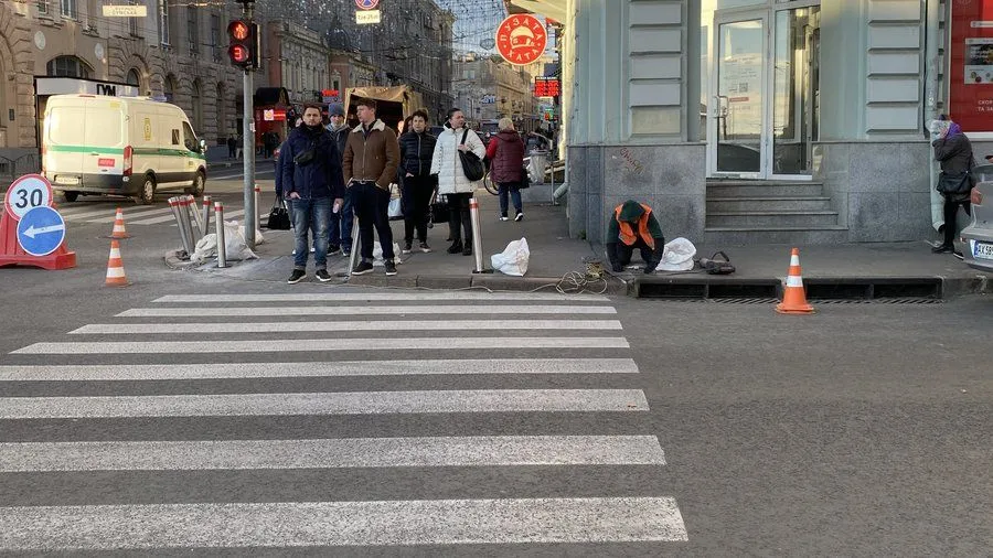 Встановили стовпчики безпеки на місці ДТП із Зайцевою в Харкові Встановили стовпчики безпеки на місці ДТП із Зайцевою в Харкові