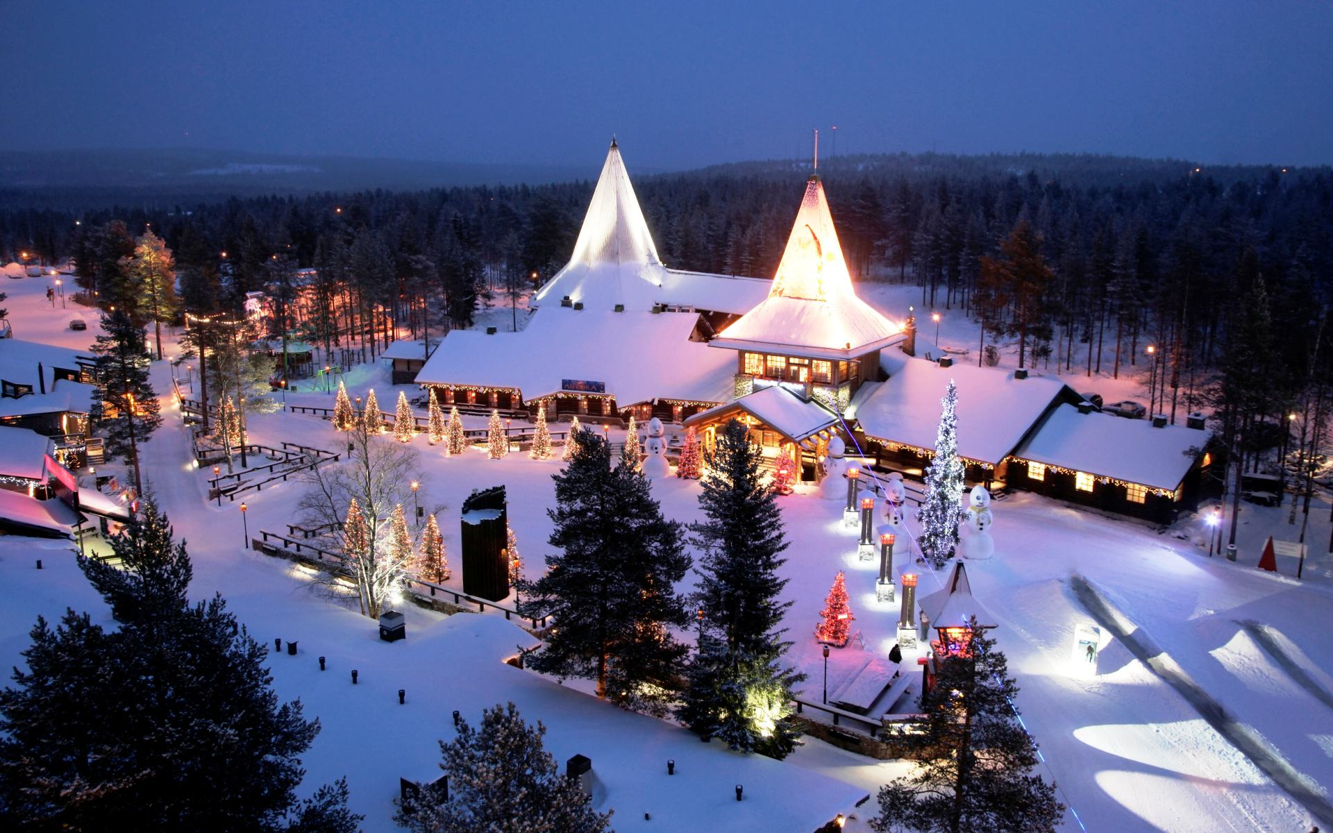 В Лапландии засыпало снегом поселок Санта-Клауса: сказочное видео