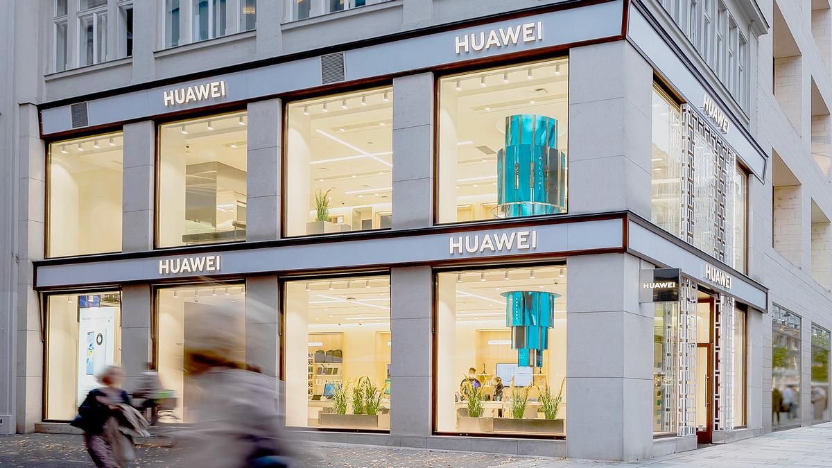 Huawei відкрила величезний п'ятиповерховий магазин у центрі Відня: фото - Новини технологій - Техно