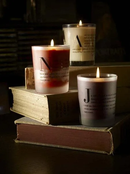 Аромасвічка із запахом старих книг Аромасвічка із запахом старих книг