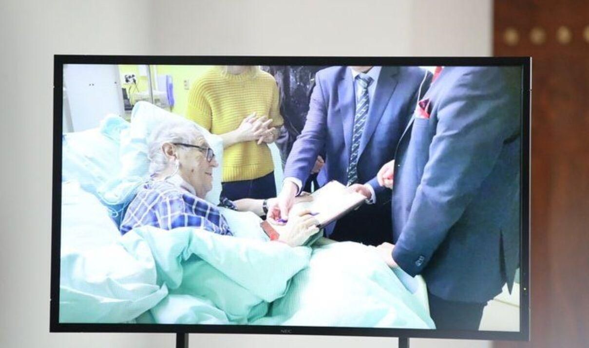 У Чехії вперше за 10 днів показали кадри з хворим президентом Земаном: відео з лікарні - 24 Канал