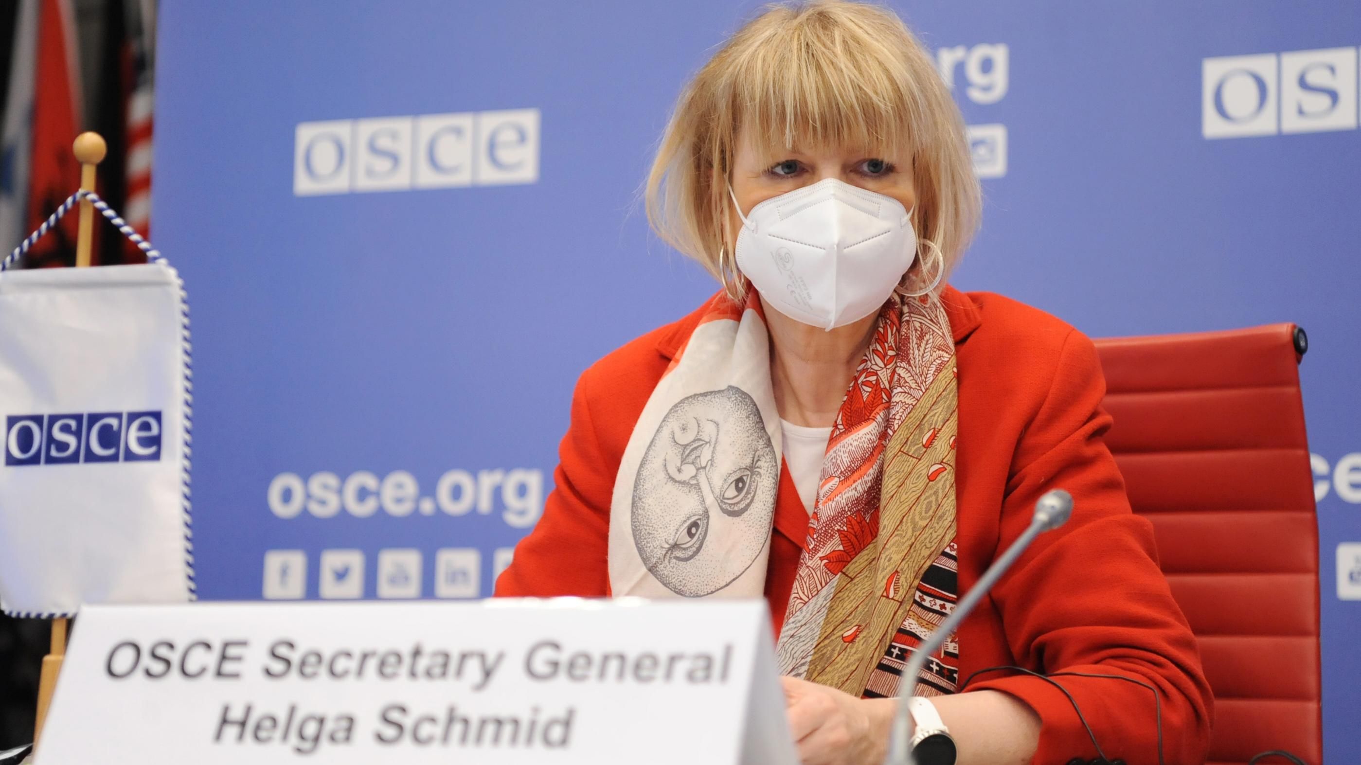 Оккупанты в Донецке несколько ослабили блокаду миссии ОБСЕ Оккупанты в Донецке несколько ослабили блокаду миссии ОБСЕ