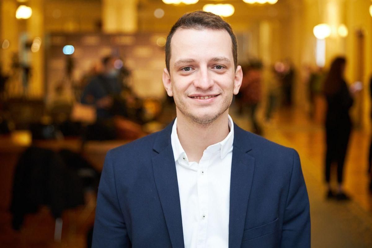 Свадебные деньги, – "слуга" объяснил миллион в своей декларации - 24 Канал Свадебные деньги, – "слуга" объяснил миллион в своей декларации - 24 Канал