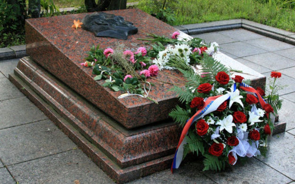 "Ми не співпрацюємо з окупантами": Львів не віддасть рештки агента НКВС, попри рішення суду - Новини Львова - Львів "Ми не співпрацюємо з окупантами": Львів не віддасть рештки агента НКВС, попри рішення суду - Новини Львова - Львів