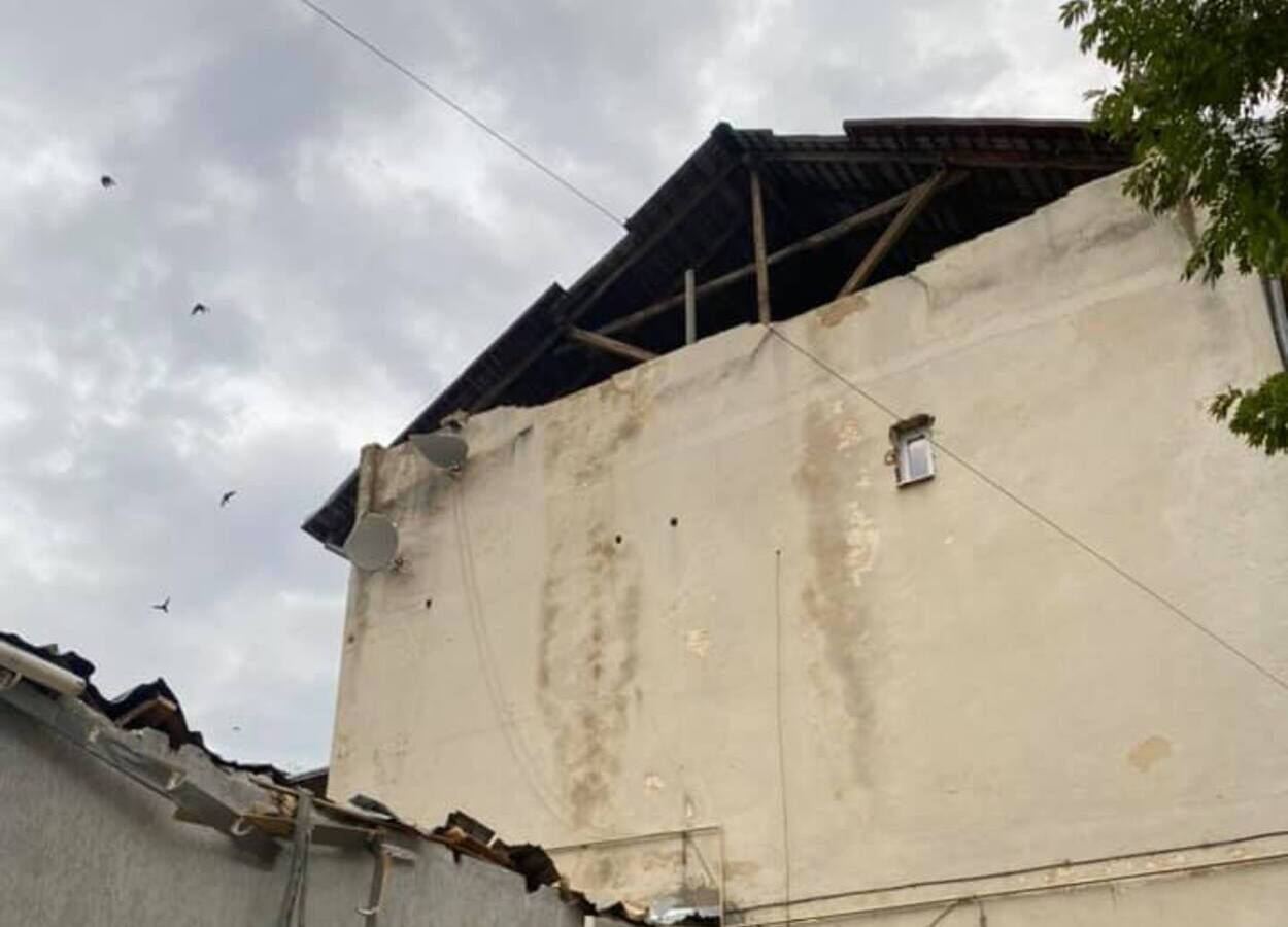 У Львові під час буревію обвалилась стіна історичного будинку: фото з місця події - Новини Львова - Львів У Львові під час буревію обвалилась стіна історичного будинку: фото з місця події - Новини Львова - Львів