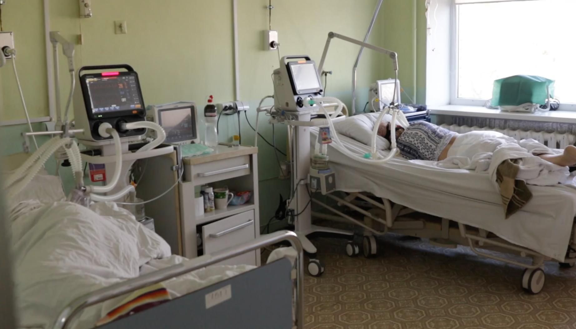 Умер от инсульта, так как все занято COVID-пациентами, – волонтер о коллапсе в больницах Одессы