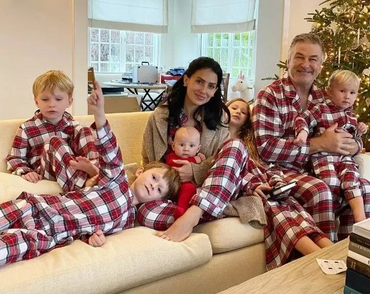 Болдвін із сім'єю Болдвін із сім'єю